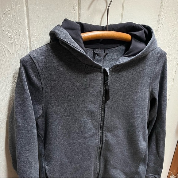 Lululemon En Route Hooded Jacket - Picture 2 of 9